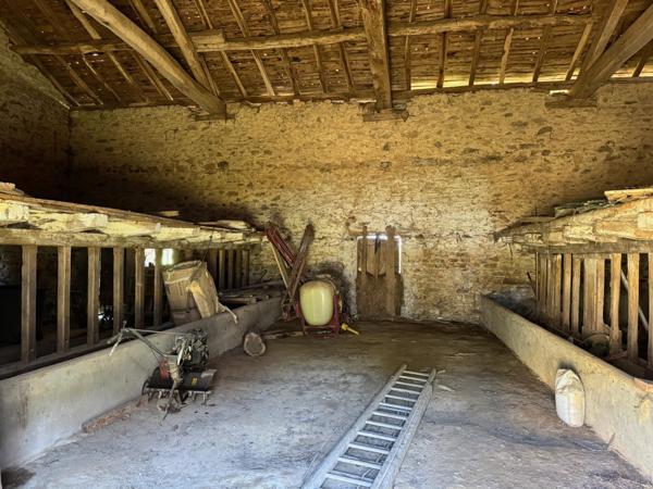 Amoureux de la nature - Corps de ferme sur 22 Hectares libres !!