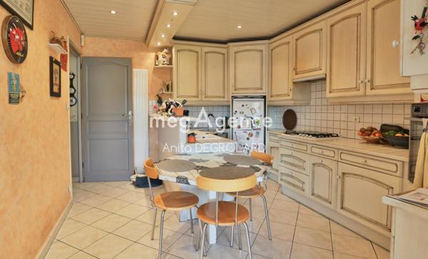 Maison à LA ROCHE-SUR-YON, 85000 - 5 pièces 136m²