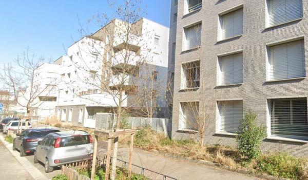 Stationnement à louer    Villeurbanne