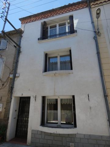 Maison T5 d'environ 104m² avec jolie cour intérieure, 2 terrasses et un garage-dépendance de 90m²