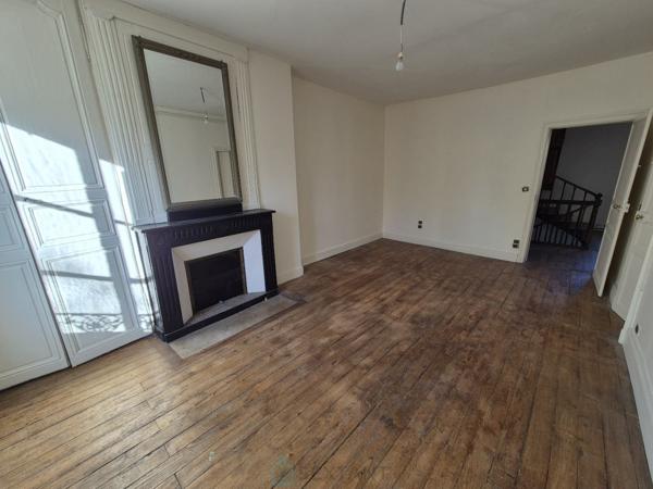 Hypercentre - maison bourgeoise, jardin, dépendances