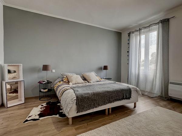 Villeneuve-sur-Lot (47300) Villeneuve sur lot, très jolie maison de ville de 128 m2 en parfait état avec garage et jardin (+ piscine)