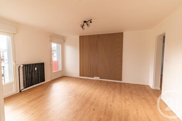 Appartement T4 à vendre  4 pièces - 74 m2 LAVAL - 53