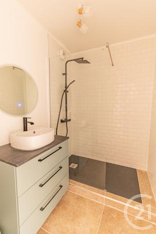 Appartement T4 à vendre  4 pièces - 74 m2 LAVAL - 53