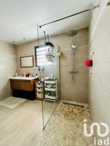 Maison 4 pièces de 114 m² à Saint-Denis (97400)