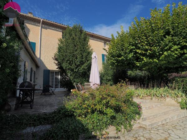 Mormoiron (84570) Ancienne demeure avec Piscine