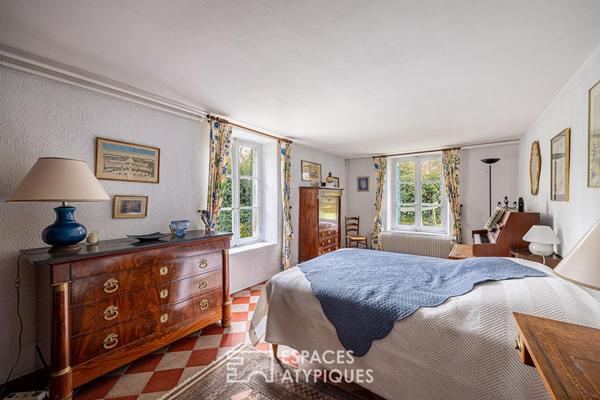 Maison bucolique avec piscine et dépendances à Ecully