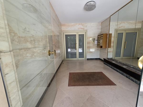 Appartement
         2 pièces
        - 60 m² Exclusivité 569 700 € *
