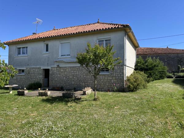 MAISON SUR SOUS-SOL AVEC PARC ARBORE