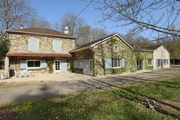 Rare : propriété avec moulin à eau