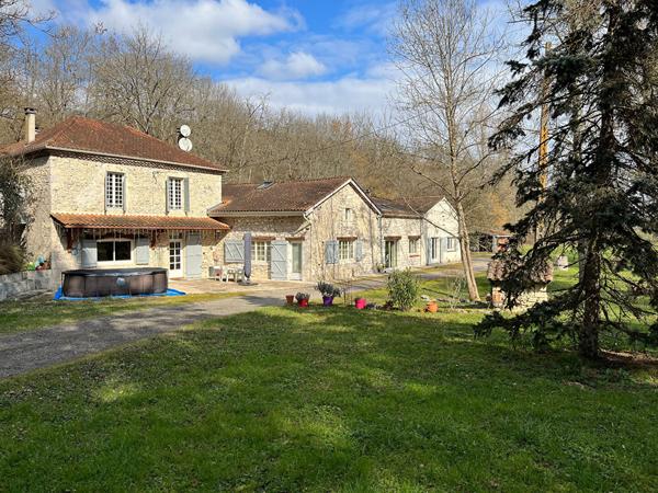 Rare : propriété avec moulin à eau