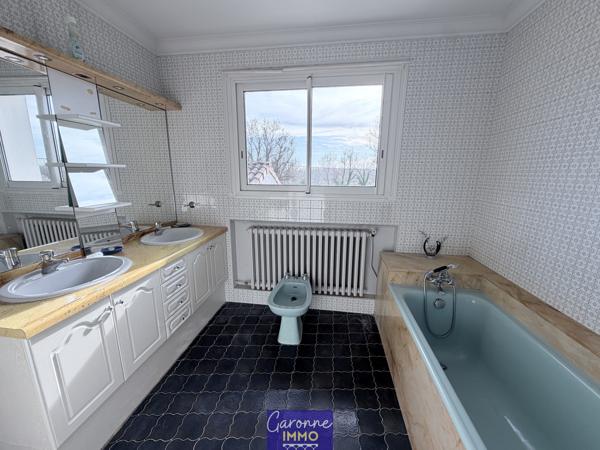 Maison 5 pièce(s) 3 chambre(s) 220 m²