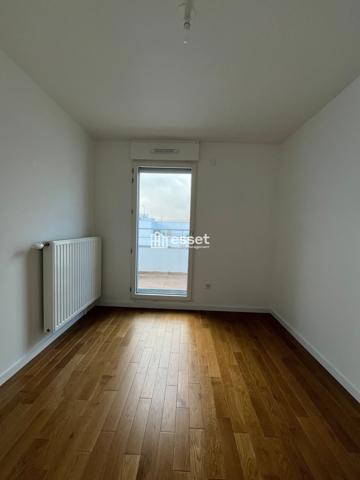 Location Appartement 5 pièces 121.14 m² - Rueil-malmaison 92500