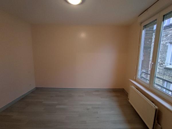 Studio en très bon état général, proche de L'Université !