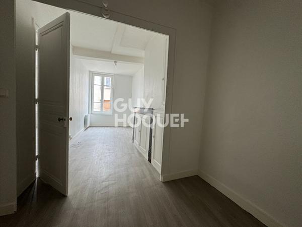 Appartement T2 expo sud local vélos 44.30M2 carrez