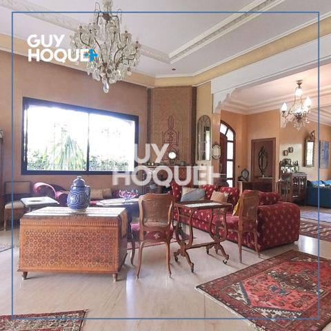 Très belle villa à vendre dans le quartier chic de casablanca