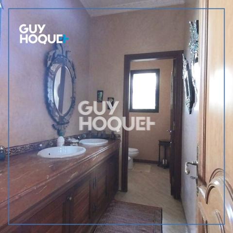 Très belle villa à vendre dans le quartier chic de casablanca