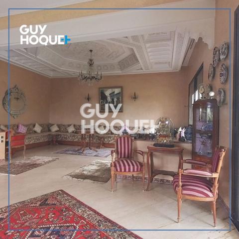 Très belle villa à vendre dans le quartier chic de casablanca