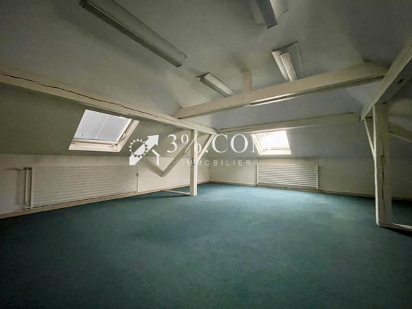 Maison 20 pièce(s) 10 chambre(s) 334 m²