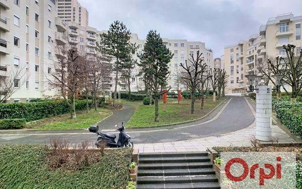 Appartement à vendre    2 pièces • 48,93 m2 Issy-les-Moulineaux