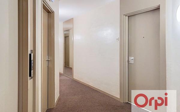 Appartement à vendre    2 pièces • 48,93 m2 Issy-les-Moulineaux