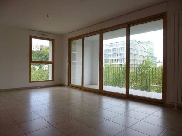 Appartement 3 pièces                                        - 69002 Lyon 2e  Arrondissement Réf : 5570