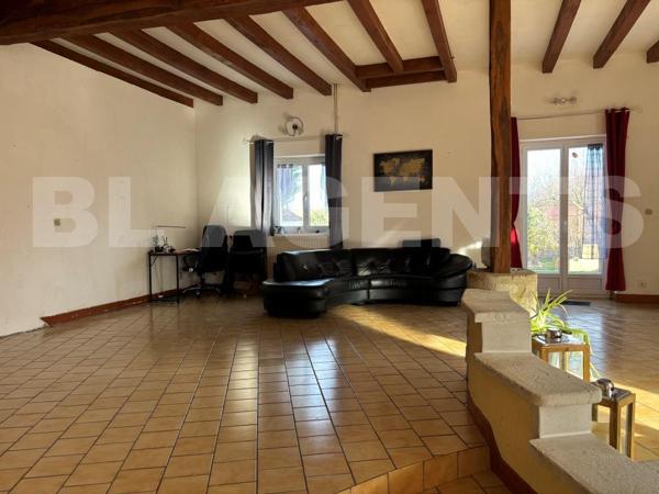 Belle longère restaurée F6 (195 m2) – terrain 1600 m2 + grande dépendance – DPE D/D