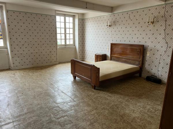 Maison à vendre 8 pièces CHATEAUNEUF (71)