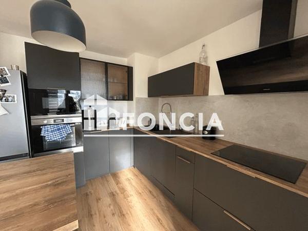 Location Appartement 4 pièces 65 m² - Manosque 04100