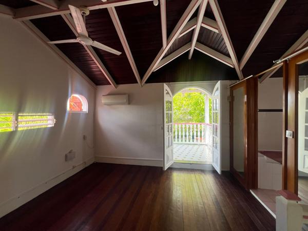 Maison à louer 2 401 € CC STE ANNE 5 p 109 m² DPE B