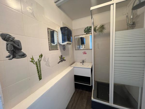 Maison à louer 2 401 € CC STE ANNE 5 p 109 m² DPE B