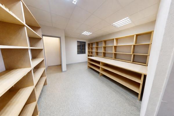 Local commercial Migne Auxances 4 pièce(s) 398.88 m2