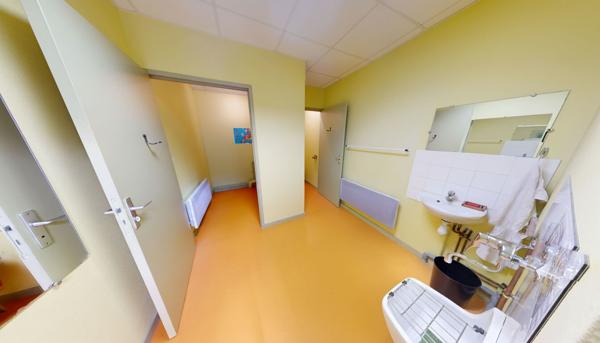 Local commercial Migne Auxances 4 pièce(s) 398.88 m2