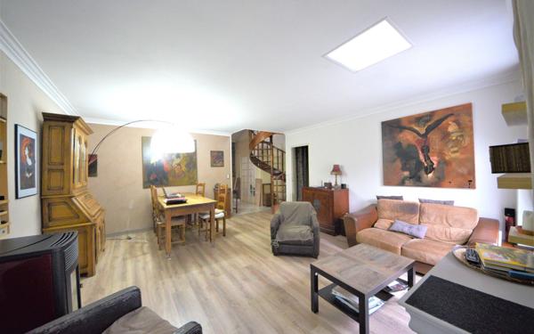 Maison à vendre    6 pièces •  Saint-Germain-lès-Corbeil
