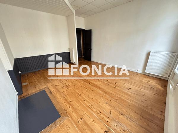 Location Appartement 2 pièces 48.7 m² - 63 RUE DE LA REPUBLIQUE Rochefort 17300