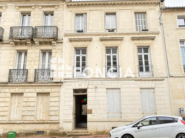 Location Appartement 2 pièces 48.7 m² - 63 RUE DE LA REPUBLIQUE Rochefort 17300