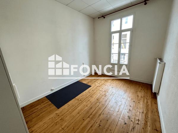 Location Appartement 2 pièces 48.7 m² - 63 RUE DE LA REPUBLIQUE Rochefort 17300