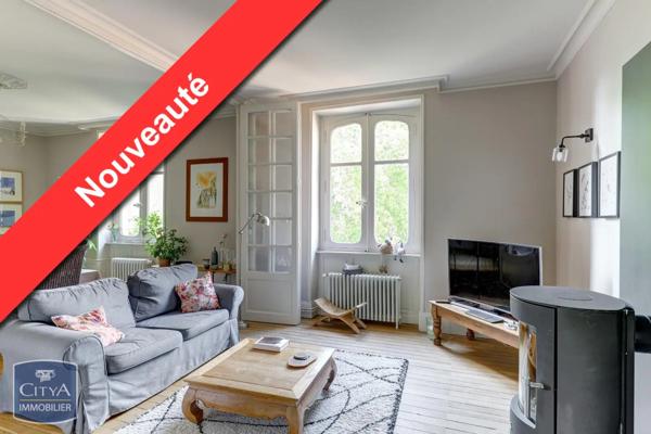 Vente maison 8 pièces de 226m²