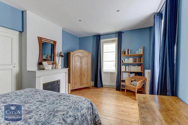 Vente maison 8 pièces de 226m²