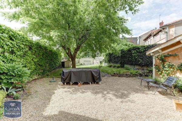 Vente maison 8 pièces de 226m²