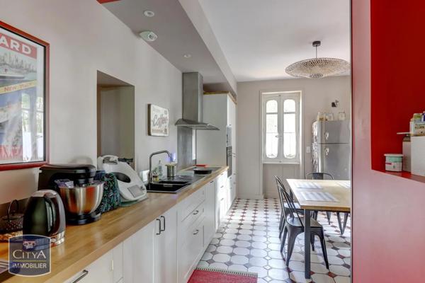 Vente maison 8 pièces de 226m²