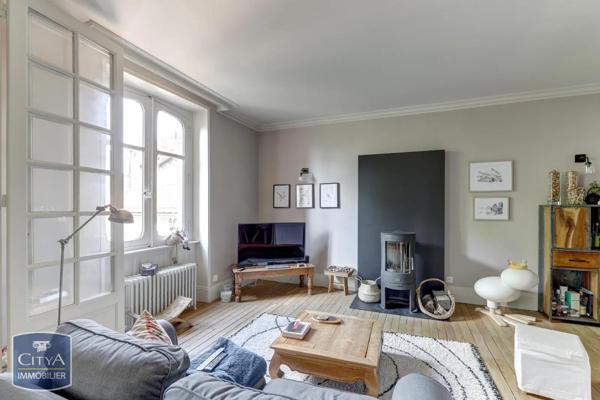 Vente maison 8 pièces de 226m²