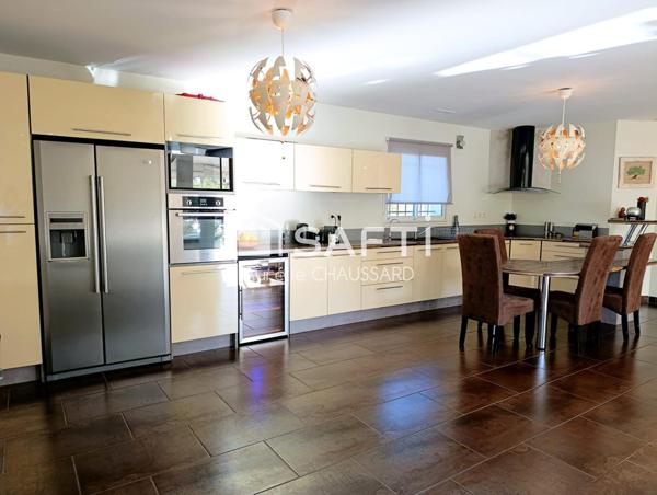 plein pied, 4 faces, 4 chambres, jardin, piscine, garage