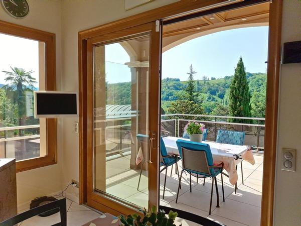 luxueuse maison d'architecte avec piscine intérieure