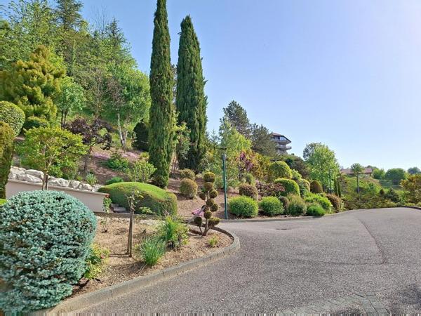 luxueuse maison d'architecte avec piscine intérieure