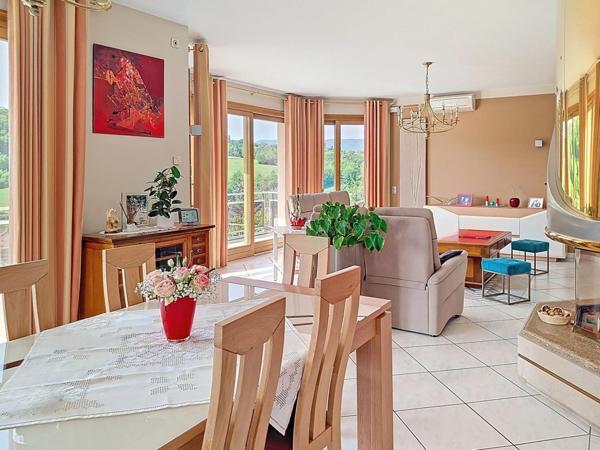 luxueuse maison d'architecte avec piscine intérieure