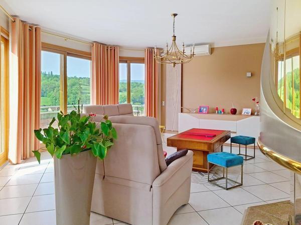 luxueuse maison d'architecte avec piscine intérieure