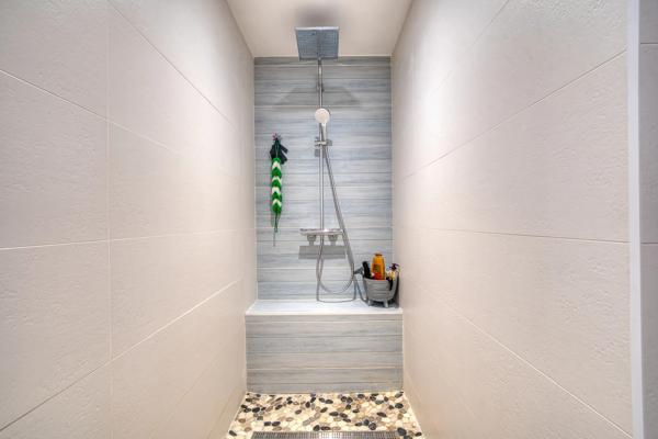 Maison
         5 pièces
        - 110 m² Exclusivité 299 000 € *