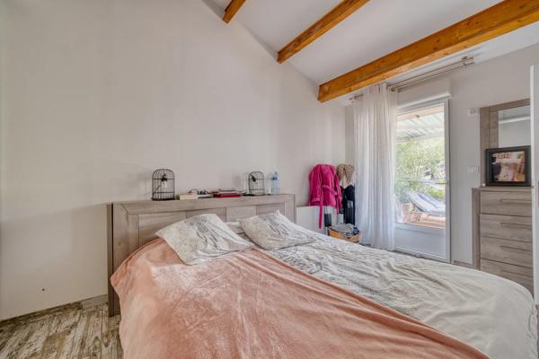 Maison
         5 pièces
        - 110 m² Exclusivité 299 000 € *