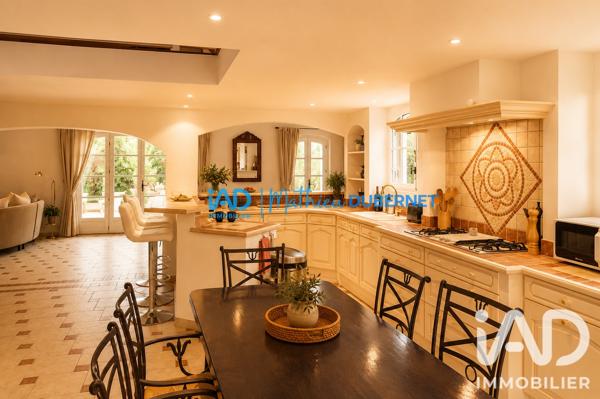 Location maison 6 pièces 220 m² Grimaud